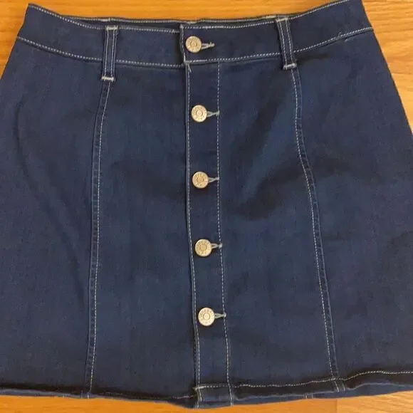 Celebrate Pink Mini Skirt   - Picture 4 of 7